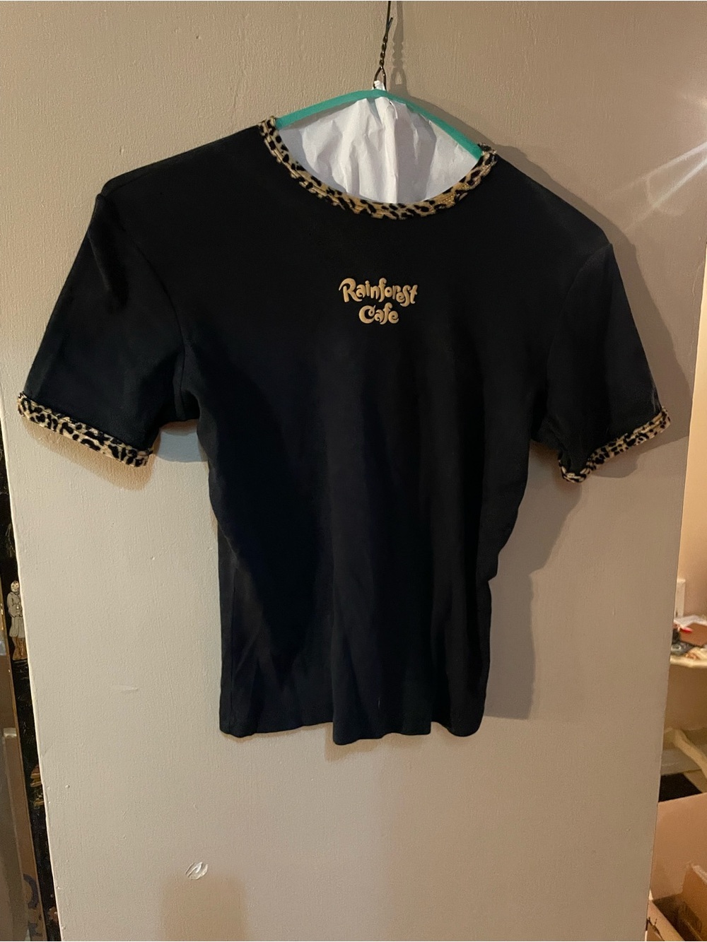 Rainforest Cafe souvenir Black Tee with Leopard Trim